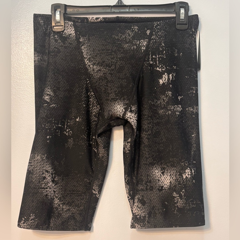 TYR Titanium Jammer - Black Charcoal Marble. Sz M.